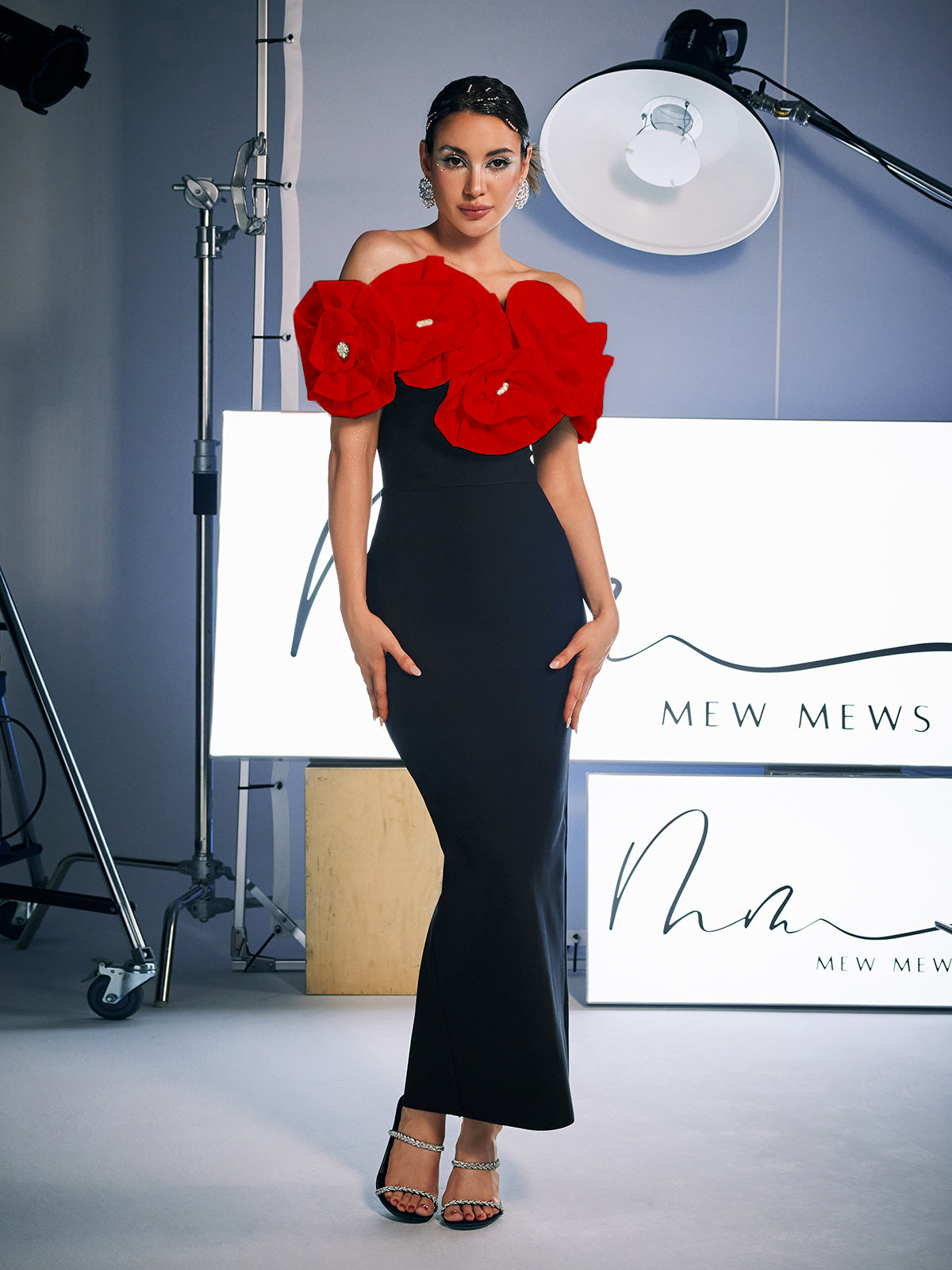 Creed Off Shoulder Flower Bandage Dress In Red